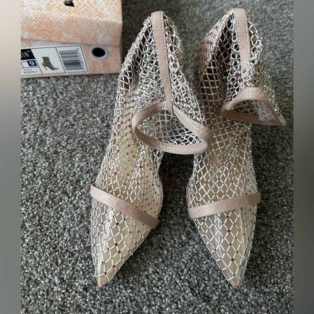 Mesh booties size 9